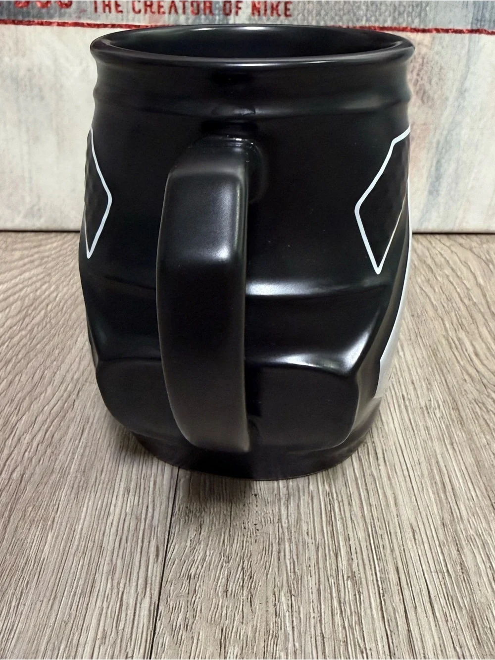 Titleist T Series Golf Bag Ceramic Coffee Mug Black Golf Ball Design Rare Used